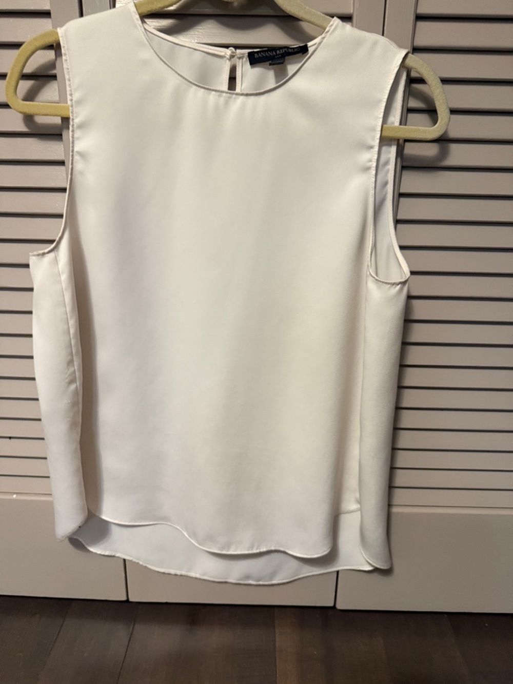 Banana Republic White Sleeveless Layered Shell Top